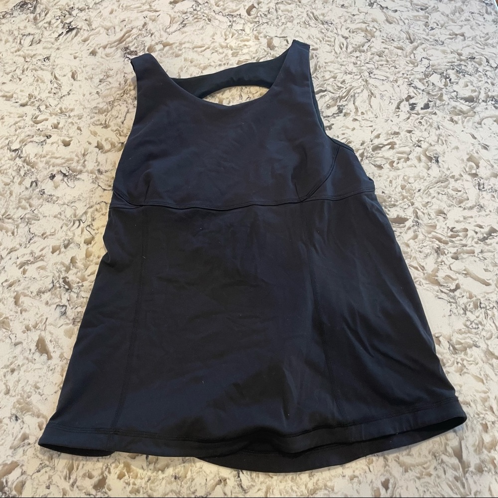 Lululemom black top size 8